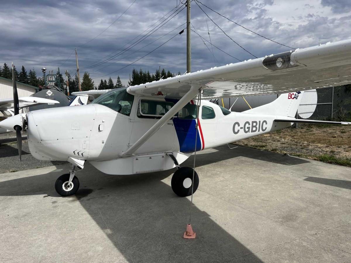 1966 Cessna 206A Photo 2