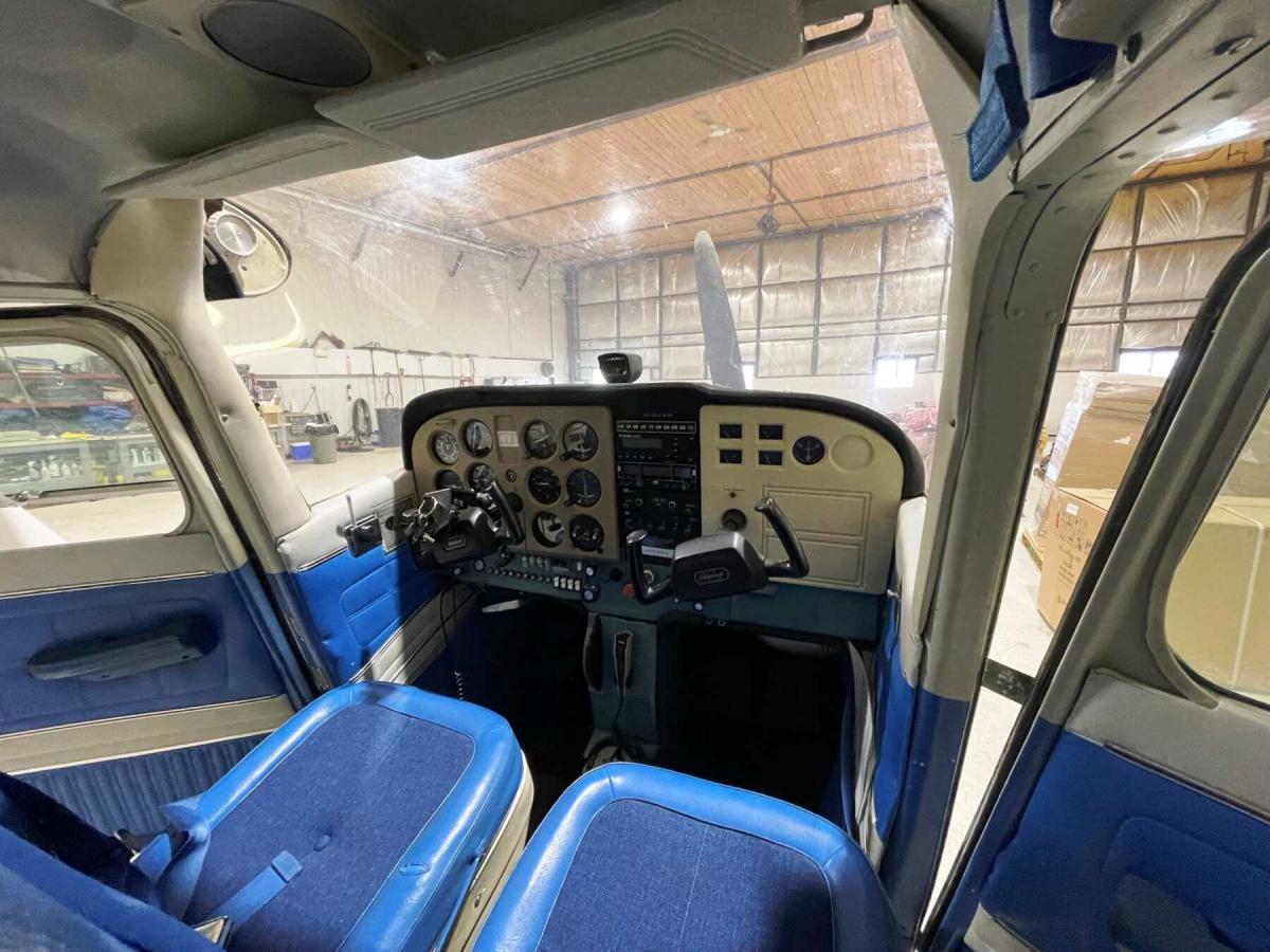 1974 Cessna 172M Photo 3