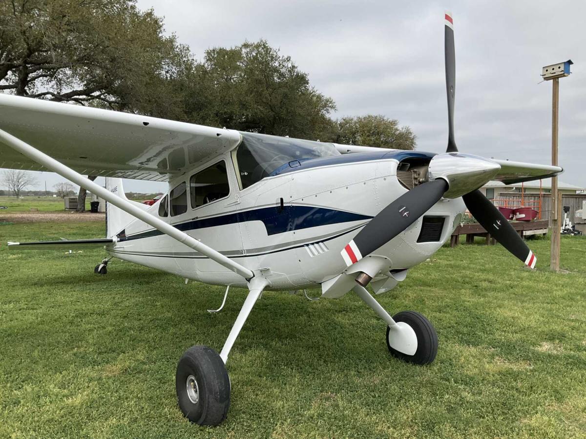1980 Cessna A185F II Photo 2