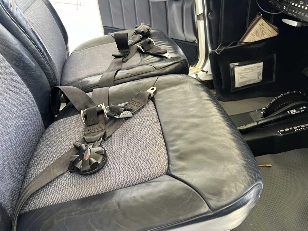 1980 Cessna A185F II Photo 2