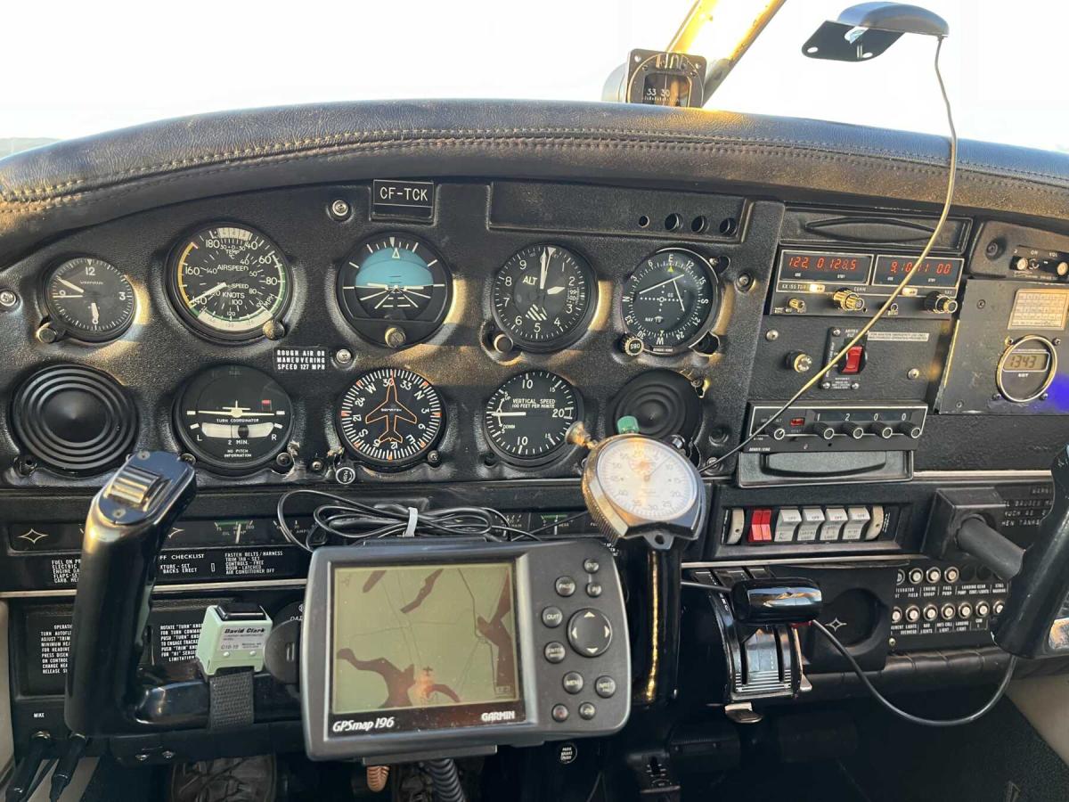 1973 Piper PA28-180 Cherokee Challenger Photo 4