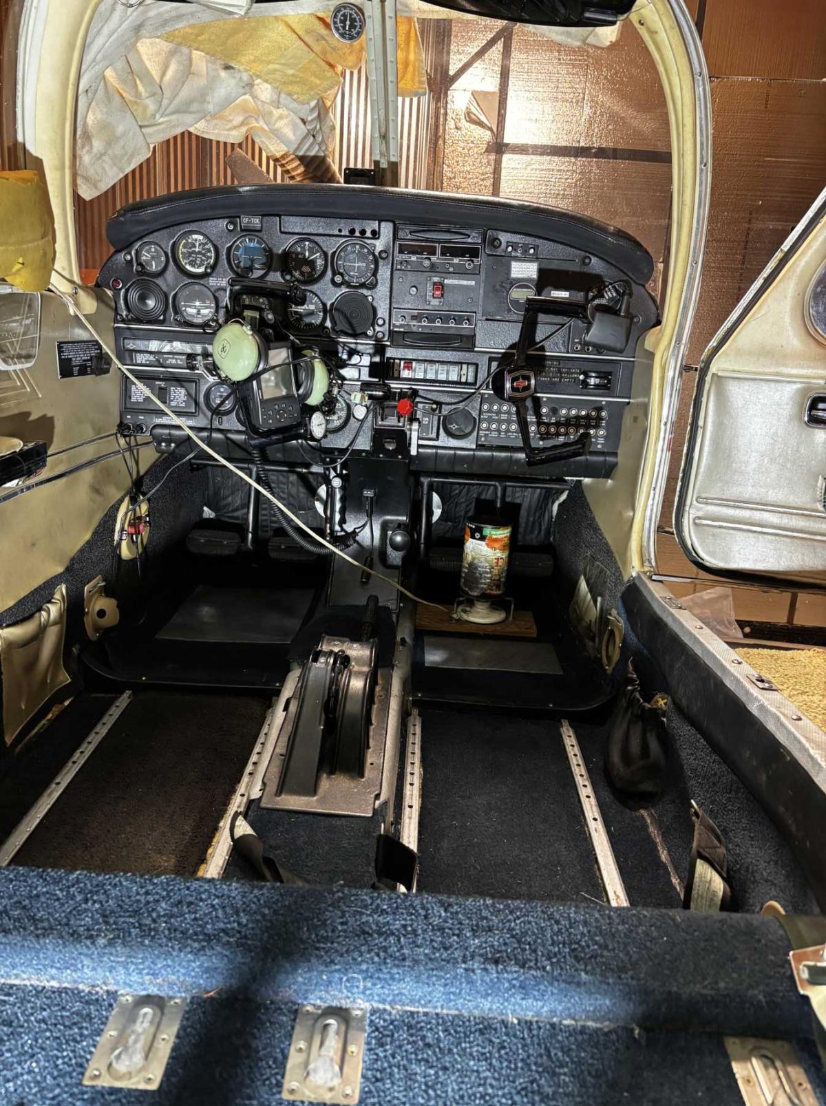 1973 Piper PA28-180 Cherokee Challenger Photo 2
