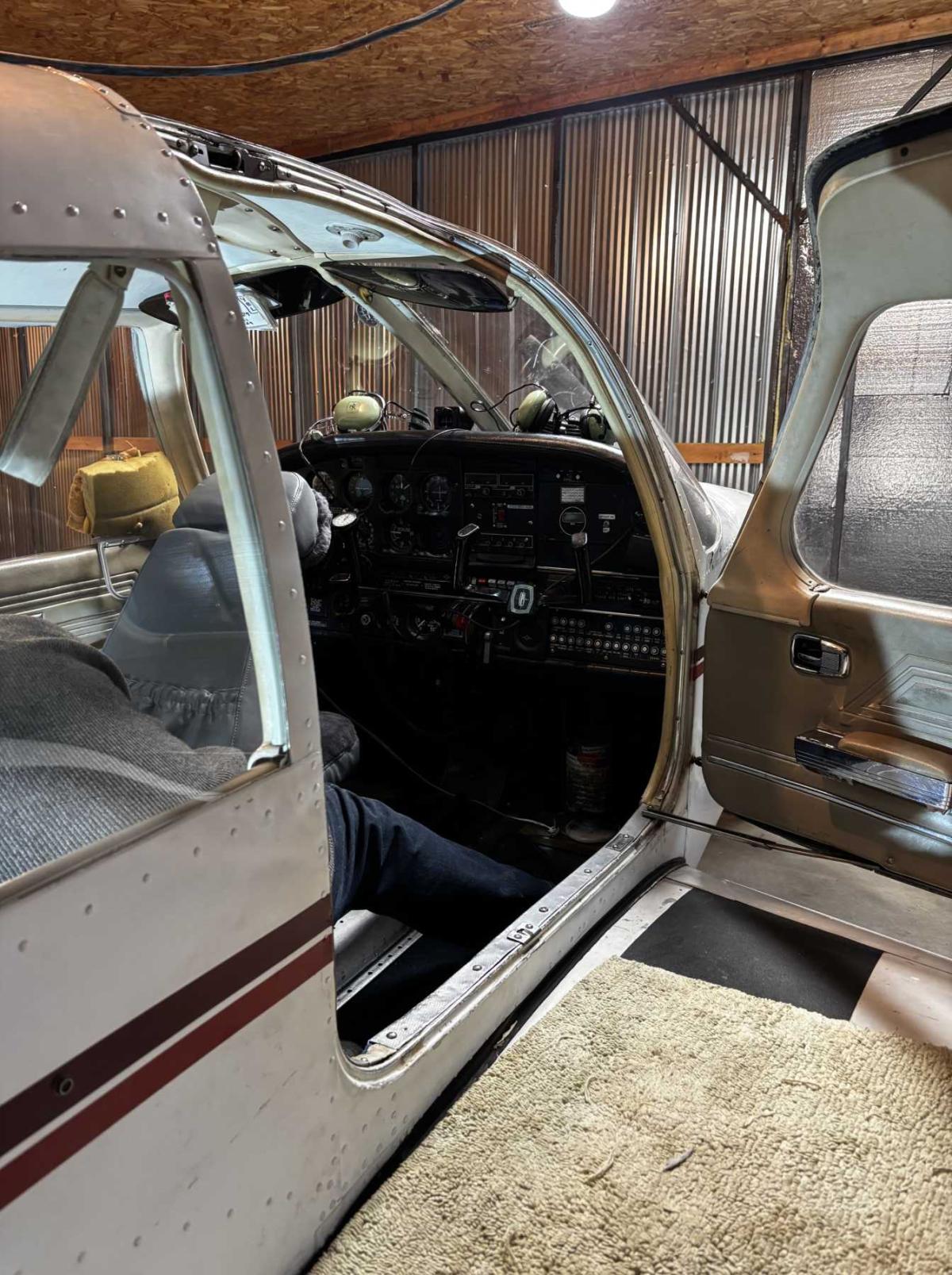 1973 Piper PA28-180 Cherokee Challenger Photo 6