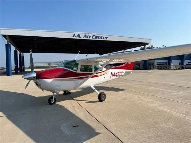 1975 CESSNA 182P SKYLANE Photo 2