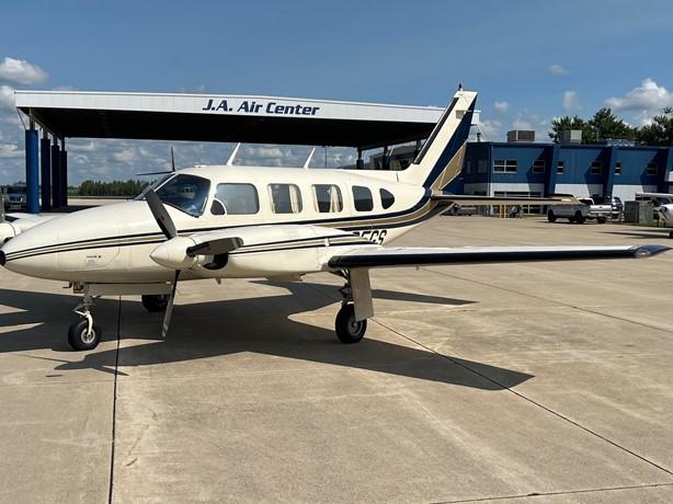 1968 PIPER NAVAJO Photo 2