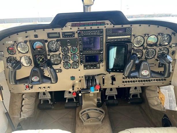 2001 PIPER SARATOGA II HP Photo 4