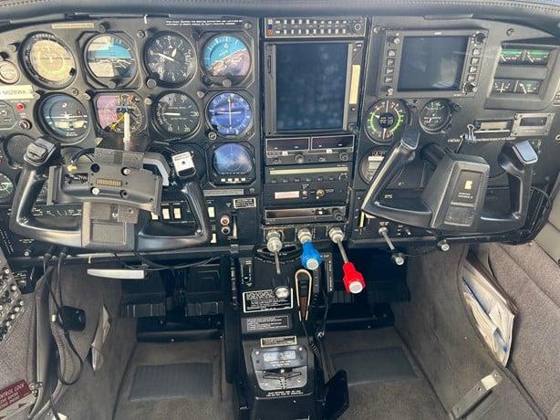 1979 CESSNA P210N Photo 5