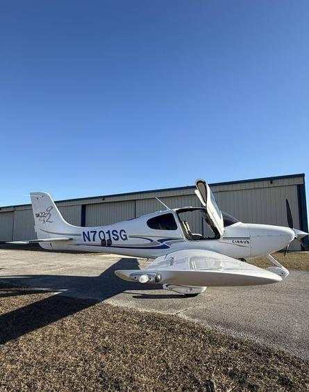 2004 Cirrus SR22 G2 Photo 7