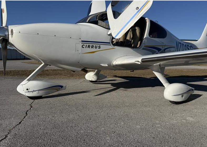 2004 Cirrus SR22 G2 Photo 5