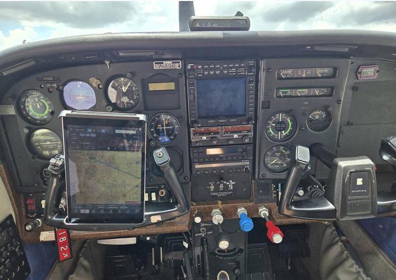 1980 Cessna 182RG Photo 3