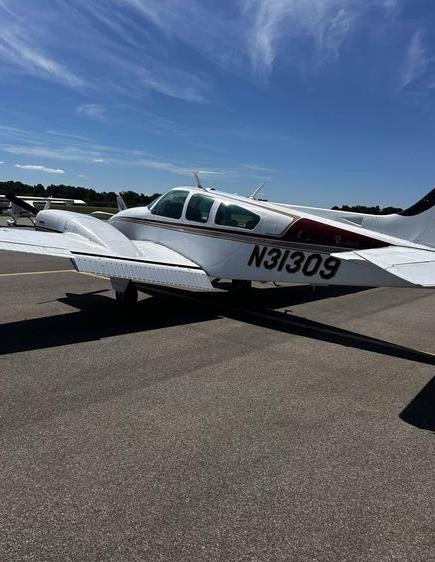 1973 Beech B-55 Baron Photo 6