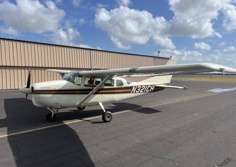 1962 Cessna 210B Photo 4