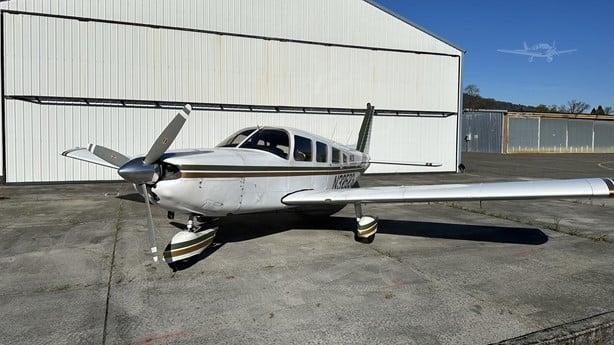 1974 PIPER CHEROKEE 6/300 Photo 2