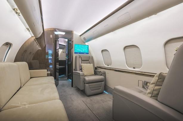 2010 BOMBARDIER GLOBAL 5000 Photo 3