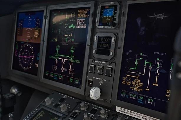 2010 BOMBARDIER CHALLENGER 300 Photo 3