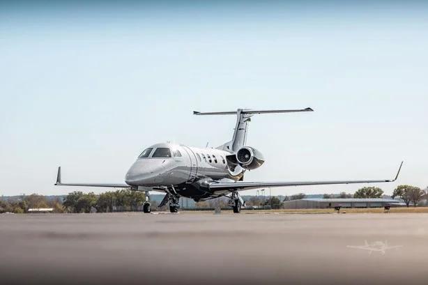2020 EMBRAER PHENOM 300E Photo 2