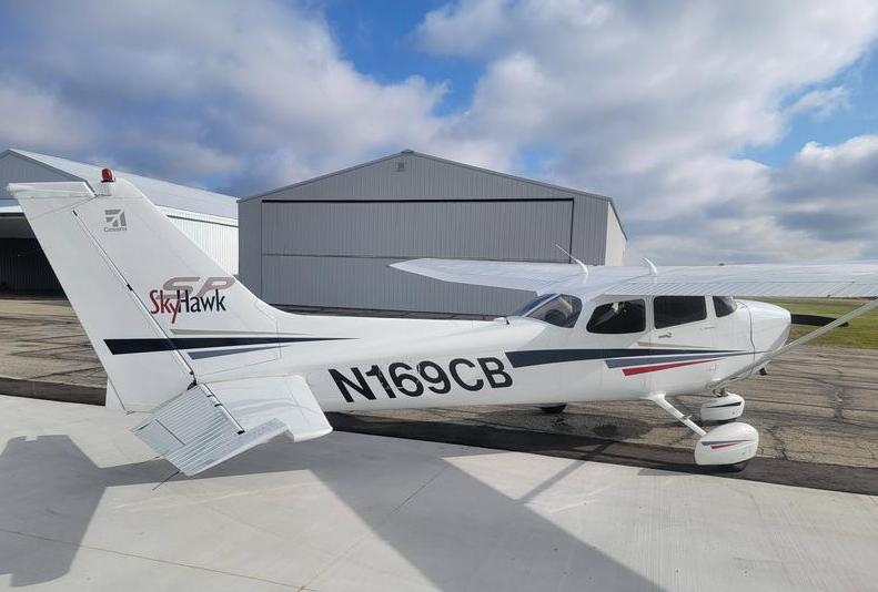 2002 CESSNA 172S Photo 4