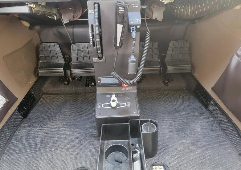 2002 CESSNA 172S Photo 7