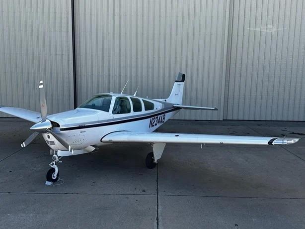 1991 BEECHCRAFT F33A BONANZA Photo 2