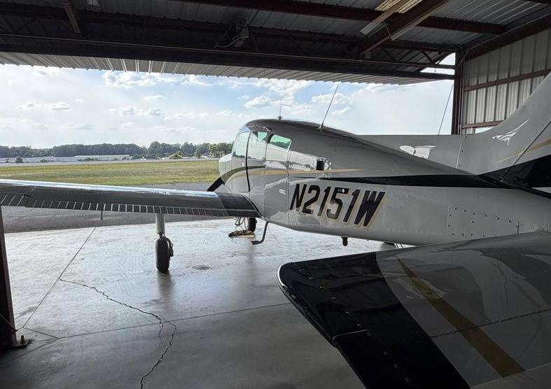 1974 BEECHCRAFT SUNDOWNER  Photo 3