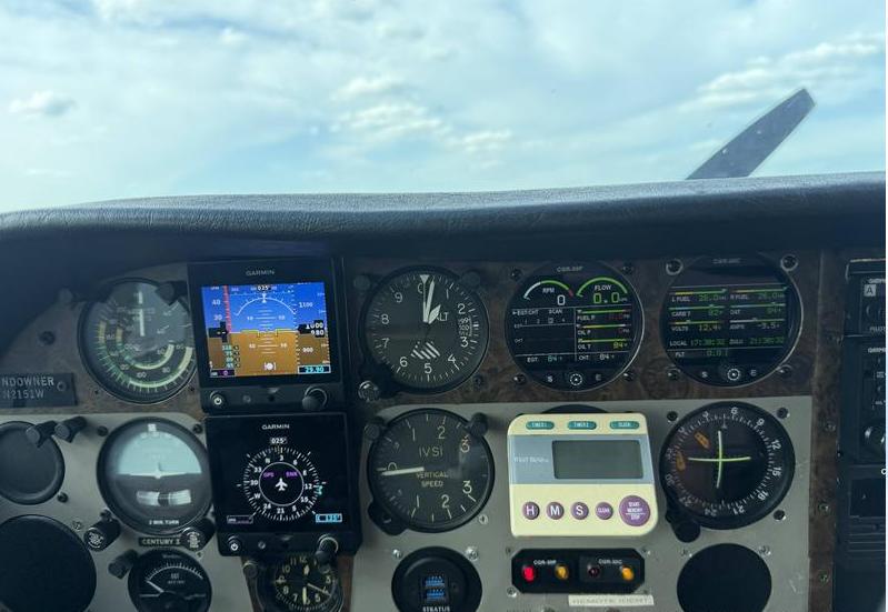 1974 BEECHCRAFT SUNDOWNER  Photo 4