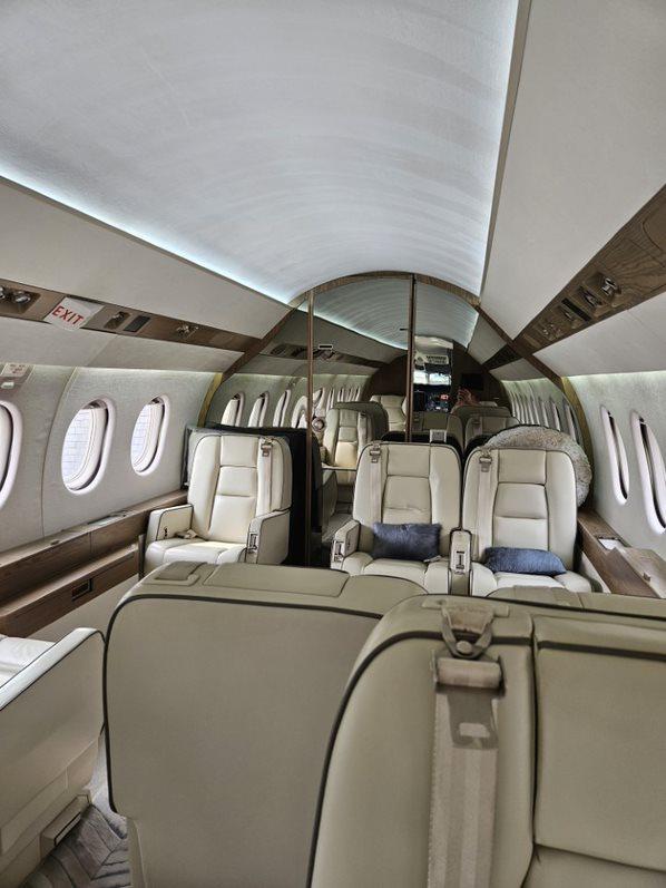 1997 Dassault Falcon 2000 Photo 5