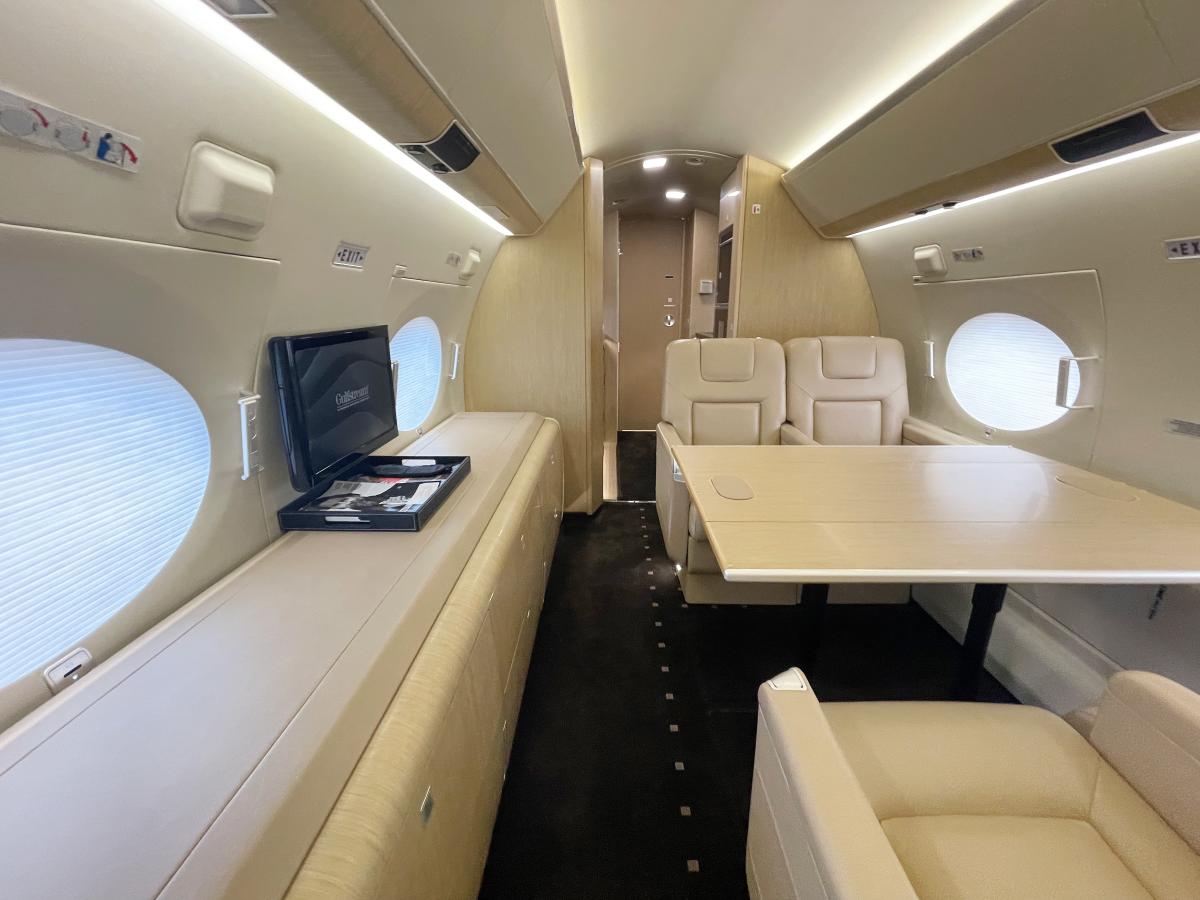 2012 Gulfstream G450 Photo 6