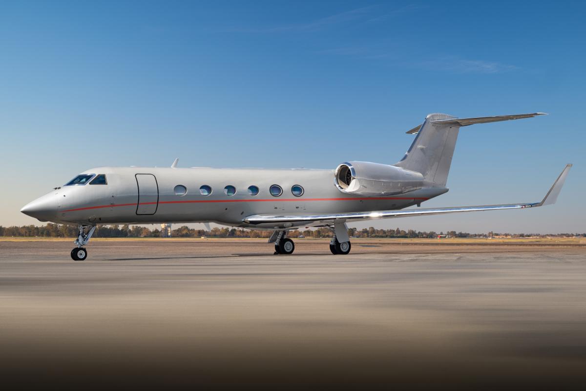 2012 Gulfstream G450 Photo 2