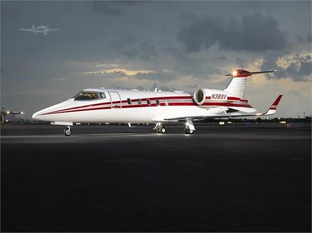 2001 LEARJET 60 Photo 2