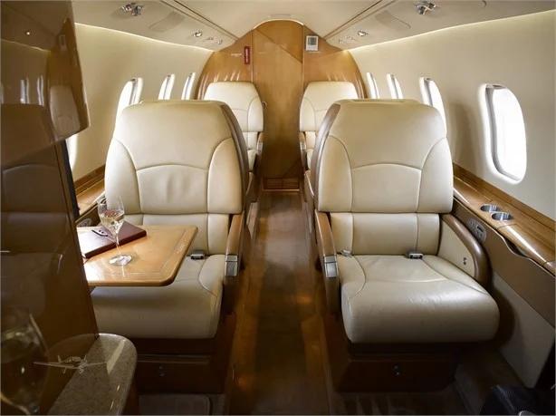 2001 LEARJET 60 Photo 5