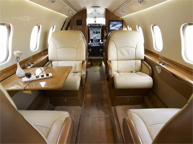 2001 LEARJET 60 Photo 7