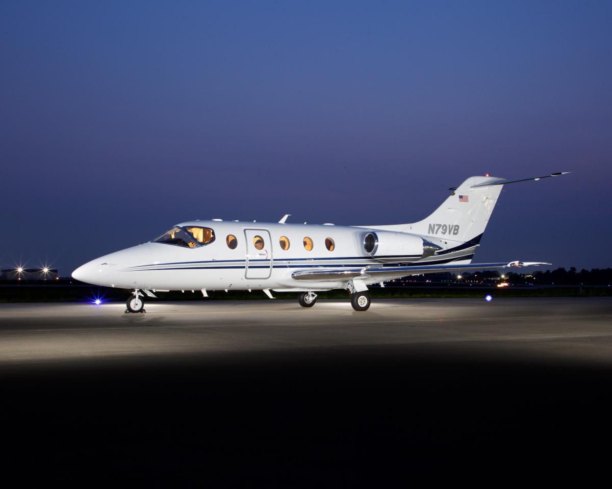 2007 Hawker 400XP Photo 2