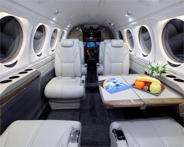 2021 BEECHCRAFT KING AIR 260 Photo 3