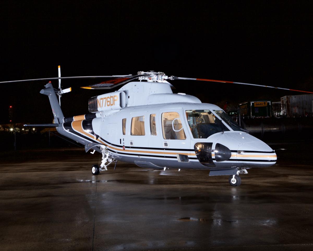 1991 Sikorsky S-76B Photo 2
