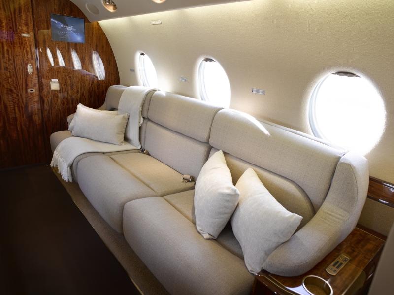 2002 Gulfstream G200 Photo 2