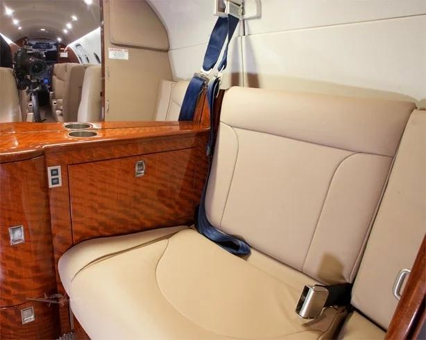 2006 HAWKER 400XP Photo 2