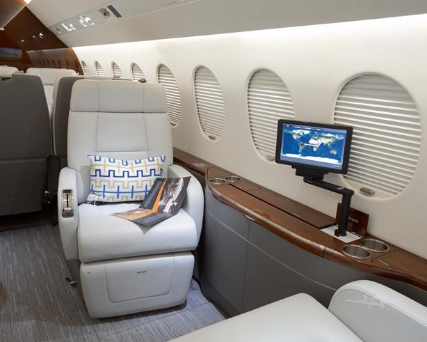 2018 DASSAULT FALCON 900LX Photo 2