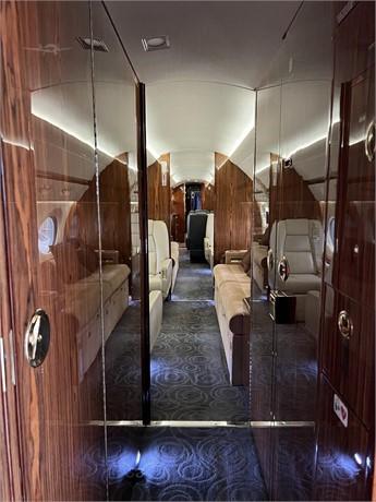 2011 GULFSTREAM G550 Photo 3