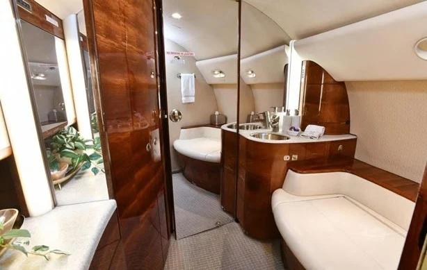 1999 GULFSTREAM GV Photo 2