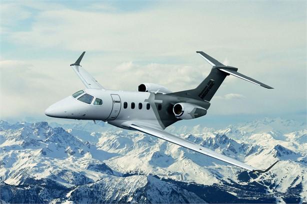 2013 EMBRAER PHENOM 300 Photo 2