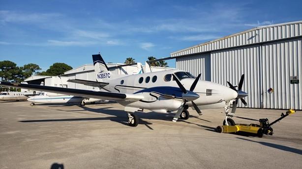 1979 BEECHCRAFT KING AIR C90 Photo 2
