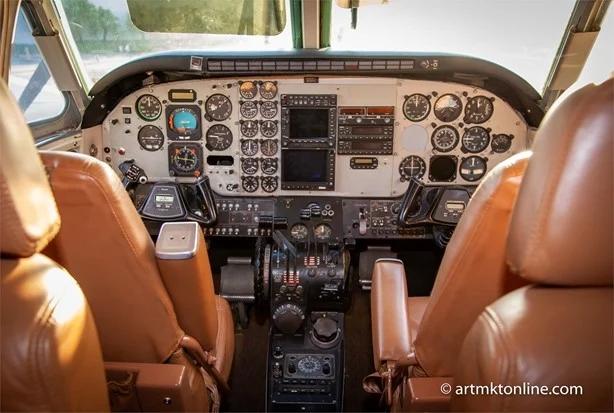 1979 BEECHCRAFT KING AIR C90 Photo 4