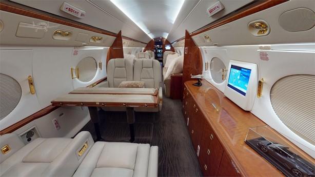 2003 GULFSTREAM G550 Photo 3