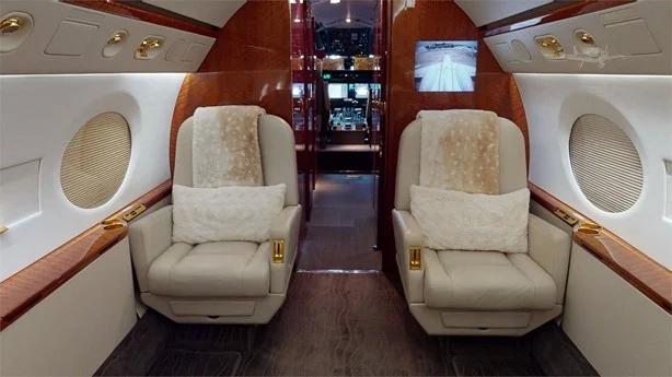 2003 GULFSTREAM G550 Photo 4
