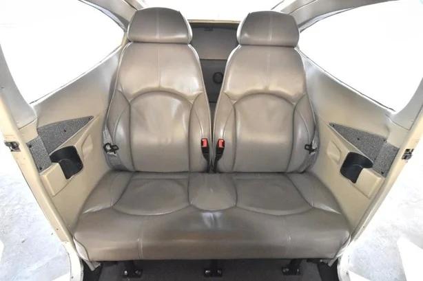 2004 CESSNA TURBO 182T SKYLANE Photo 5