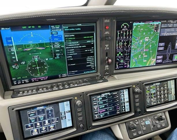 2017 CIRRUS VISION SF50 Photo 4