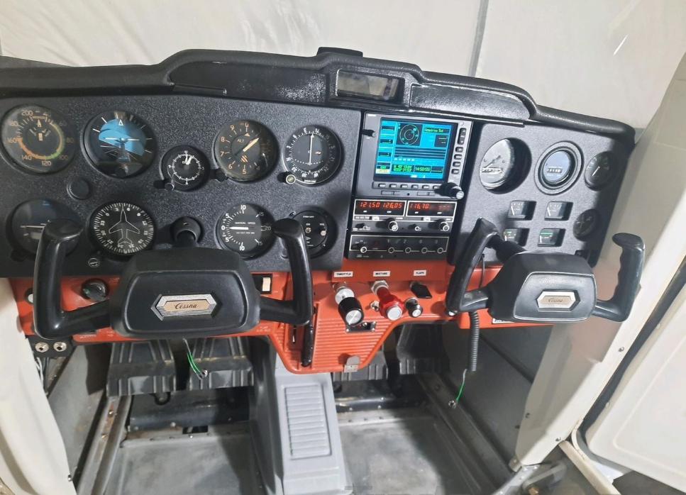 1975 CESSNA 150M Photo 6