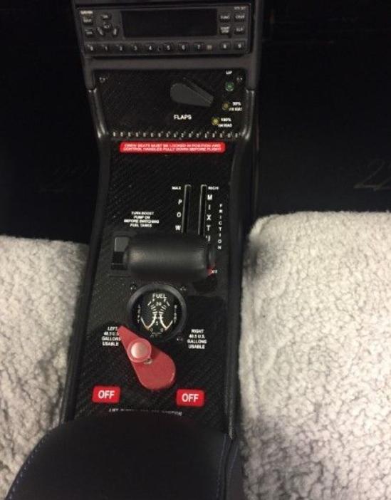 2003 CIRRUS SR22 Photo 6