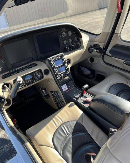 2004 CIRRUS SR22 Photo 4