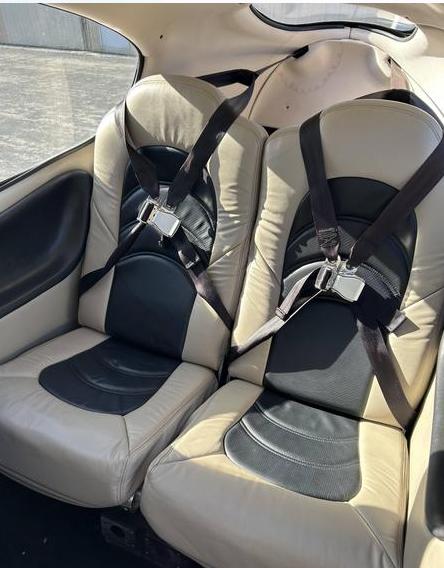 2004 CIRRUS SR22 Photo 7